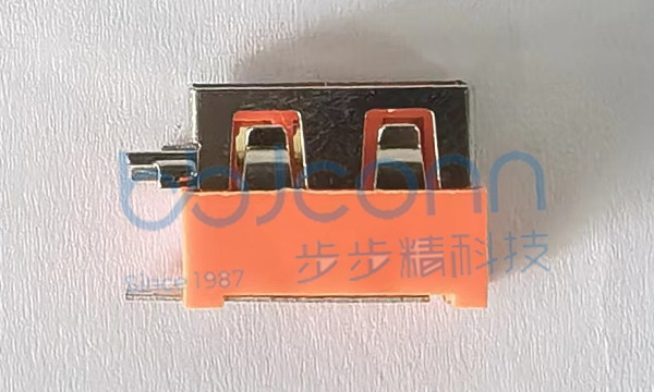 USB 2.0 母座 侧插短体 L=10.0 PBT防火橙胶 平口 铁壳 包胶大电流过5A