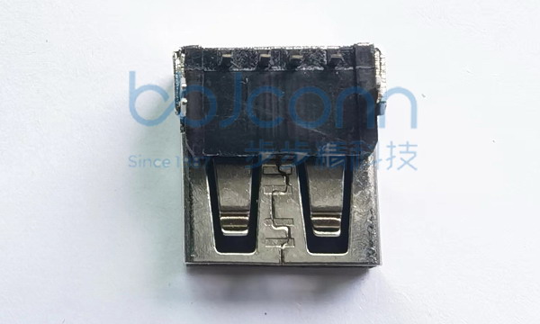 USB 2.0 AF 90度 L=14.2 垫高H=9.35 平口 PBT黑胶 铁壳