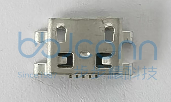 MICRO 5P 沉板0.8平口雾锡四脚插L=5.85铜壳