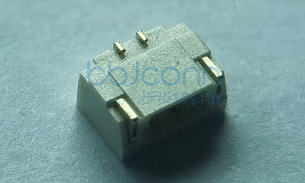 针座 0.8-2P 刺破式 卧贴 米黄色